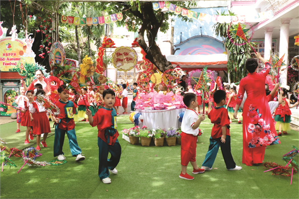 Cùng bé khám phá Lễ Hội Trăng Rằm